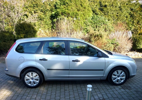 Ford Focus cena 7900 przebieg: 228000, rok produkcji 2005 z Września małe 742